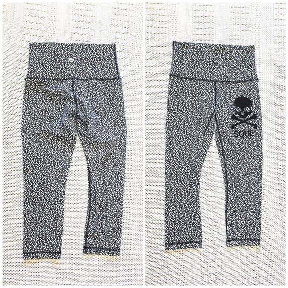lululemon athletica Pants - Lululemon Soul cycle Women leggings Black & white capri 6 High rise Skull print